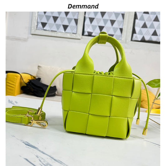 包包2022新款真皮女包编织牛皮单肩斜挎手提包手拎水桶简约时尚