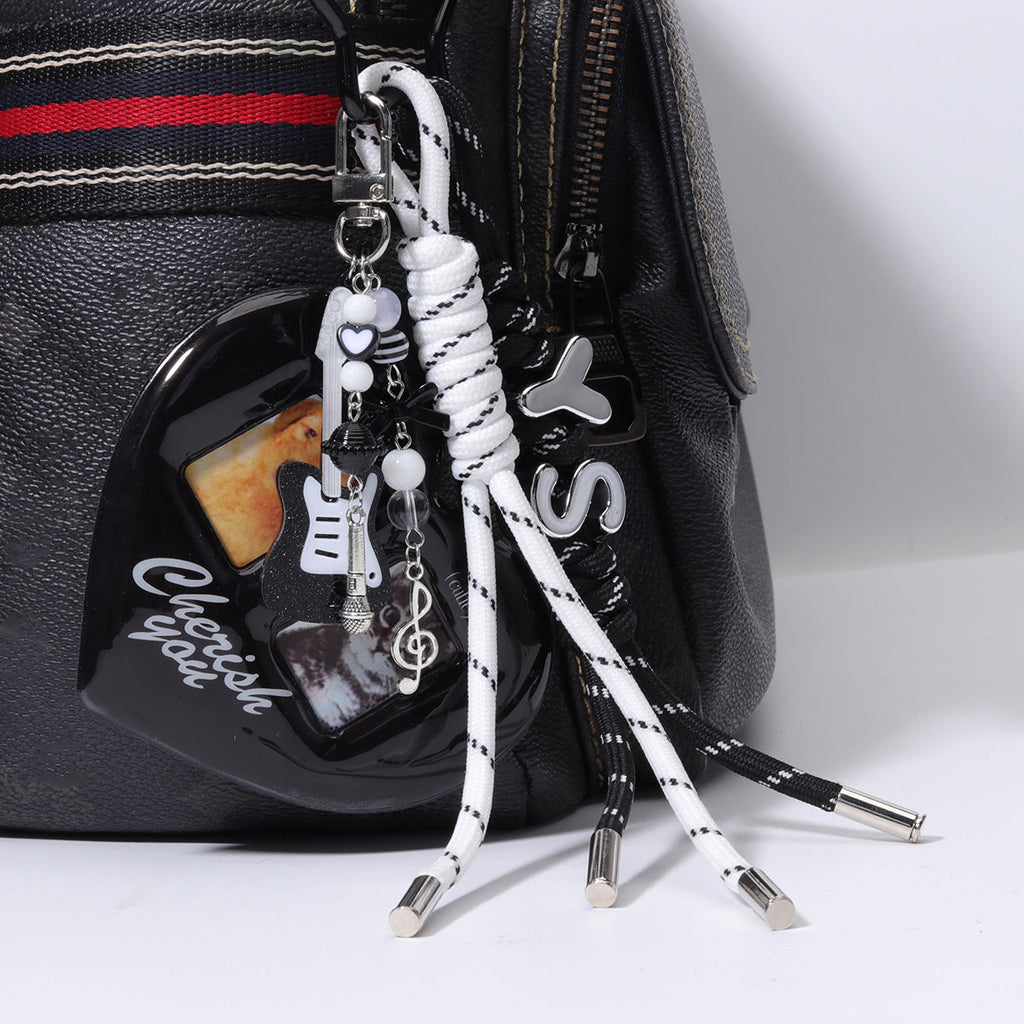 ins红色爱心id小卡证件照爱豆大头贴情侣卡套挂件钥匙扣挂链装饰