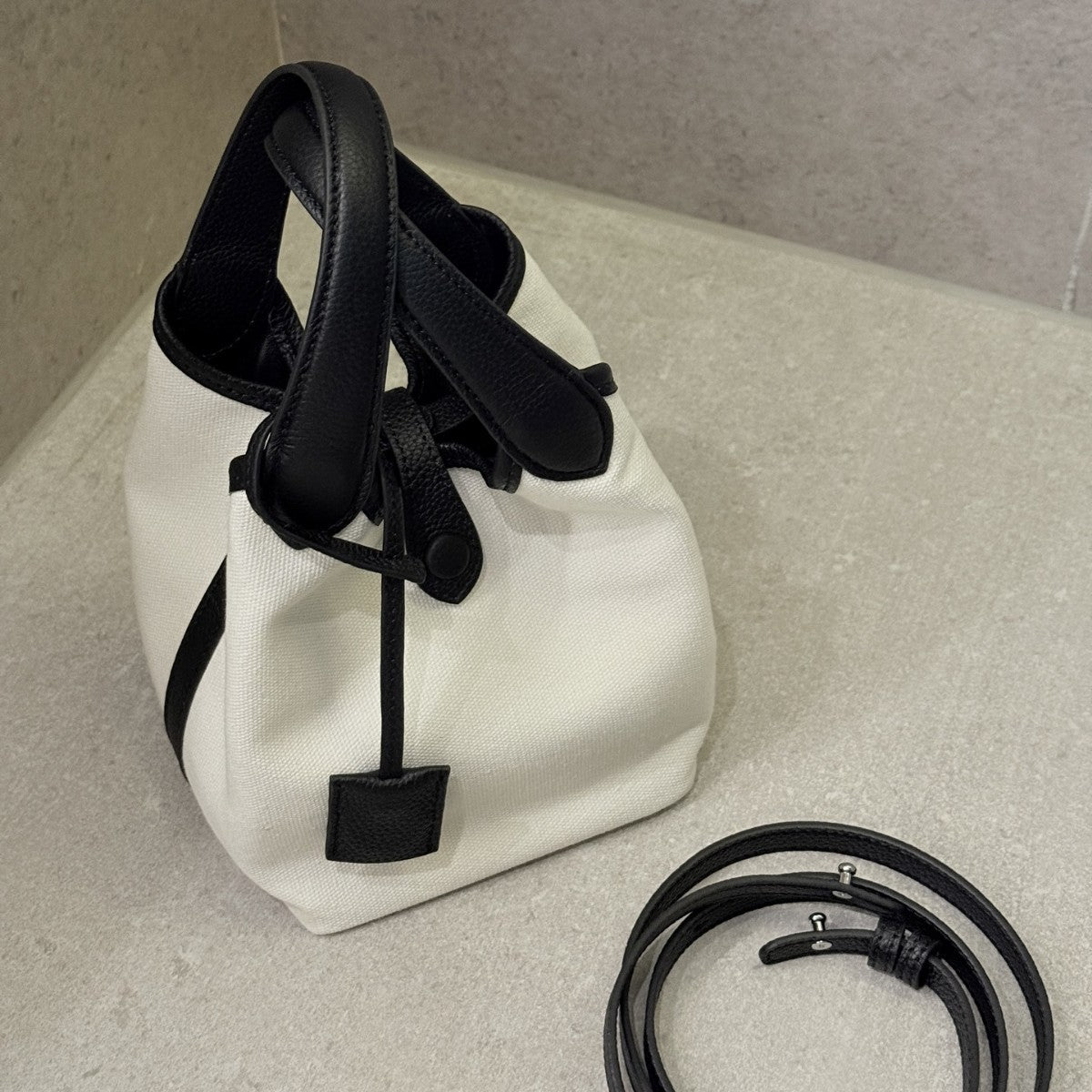 时尚女士单肩包潮流PU皮包轻便户外逛街手提包大容量斜挎软皮背包