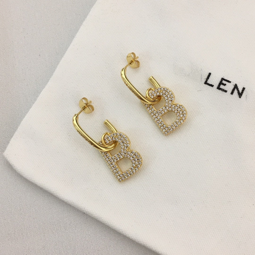 BV新款耳环微镶满钻欧美ins简约冷淡风网红个性耳饰女B字母耳钉