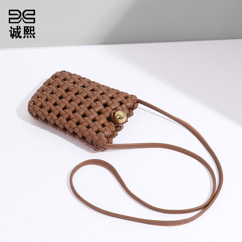 批发2024新款风车结编织竖款斜挎手机包简约mini小众设计单肩女包