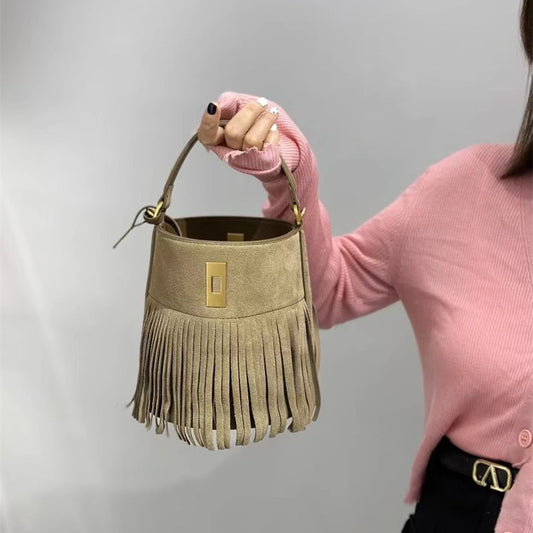 真皮水桶包ins潮酷复古流苏女包磨砂休闲百搭手提斜挎包 一件代发