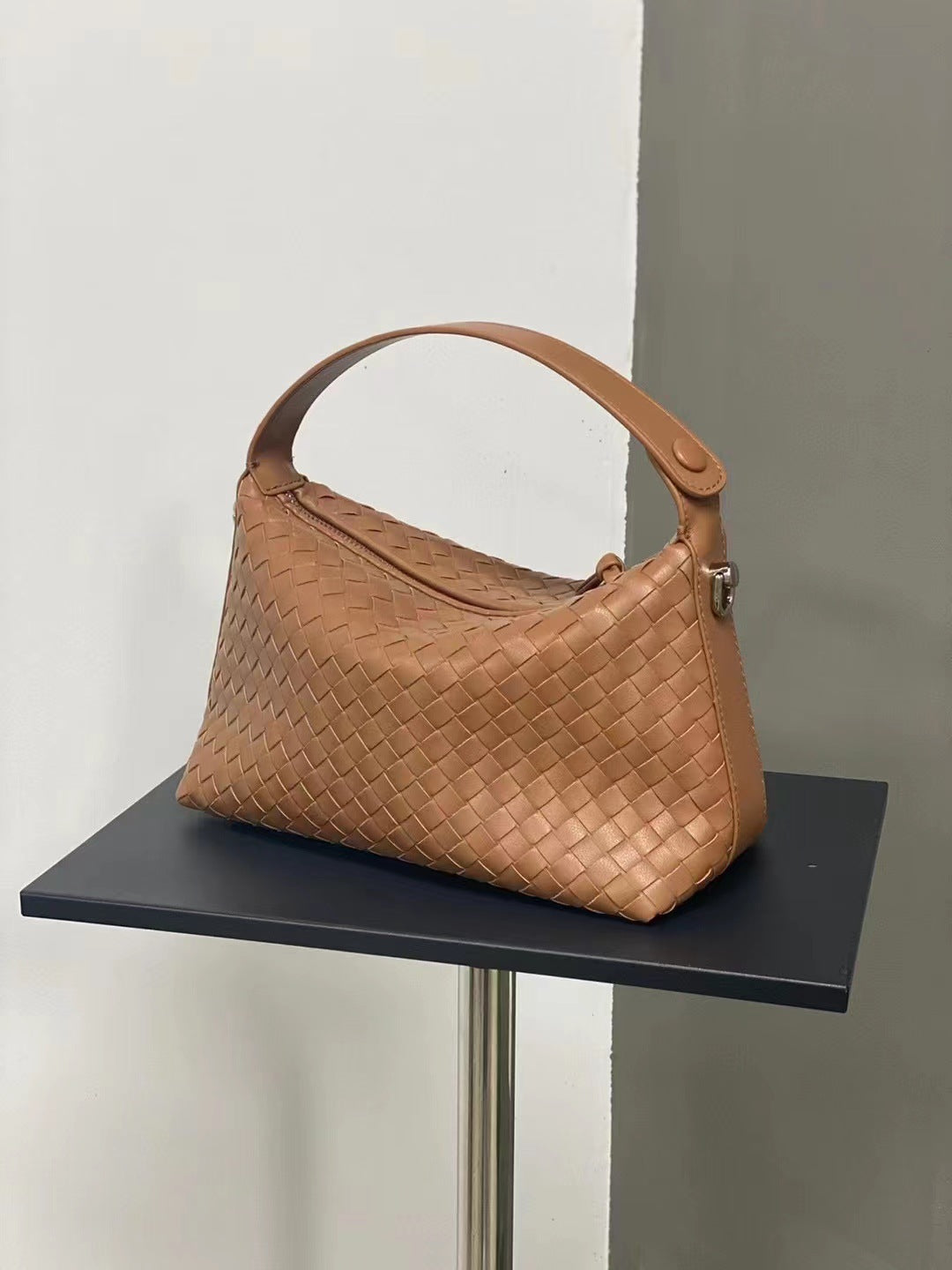 小众设计真皮手提编织托特包百搭斜挎菜篮子女包枕头包2022新