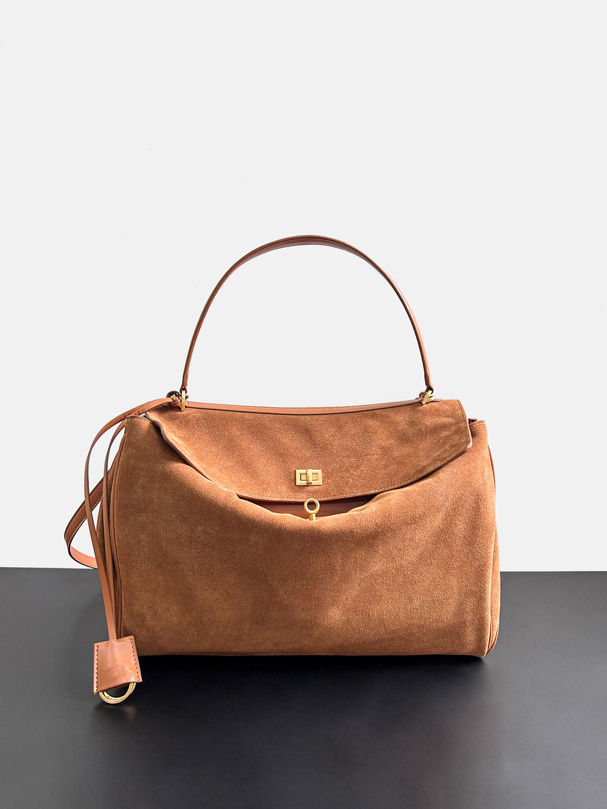 大气时尚锁扣牛皮女包2024新款链条轻便质感洋气真皮软皮斜挎包包