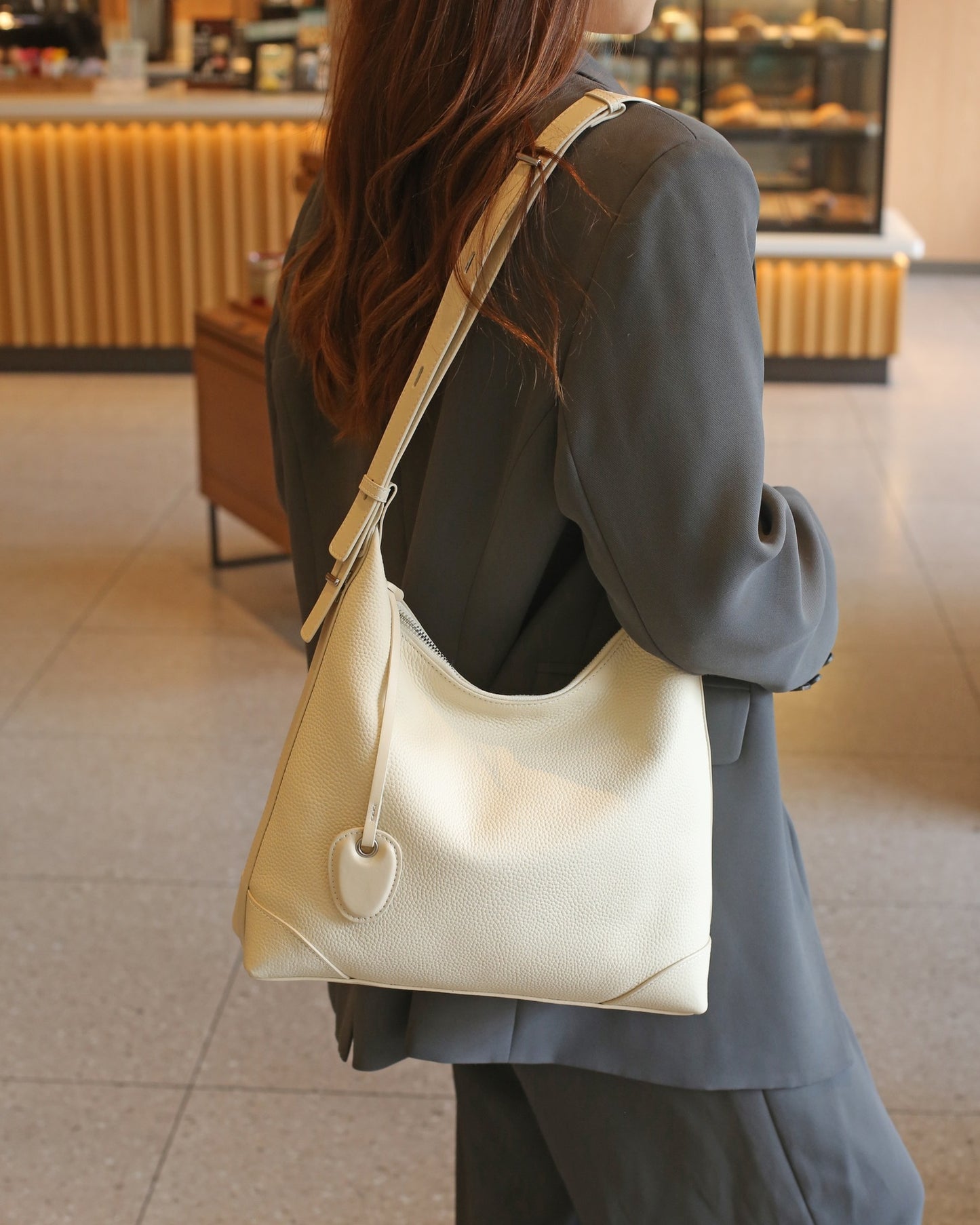 真皮包包女时尚TOGO头层中古腋下包2023新款百搭水桶包单肩斜挎包