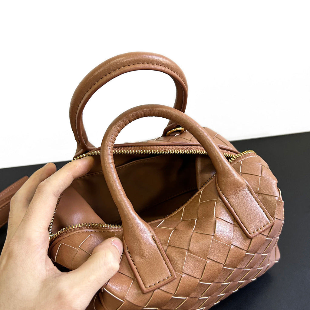 2023年秋冬新款真牛皮时尚包百搭休闲包单肩包编织手提女士包包