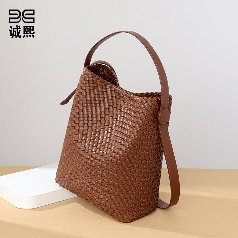复古单肩斜挎包高级感大容量手提水桶包跨境潮流腋下包编织子母包