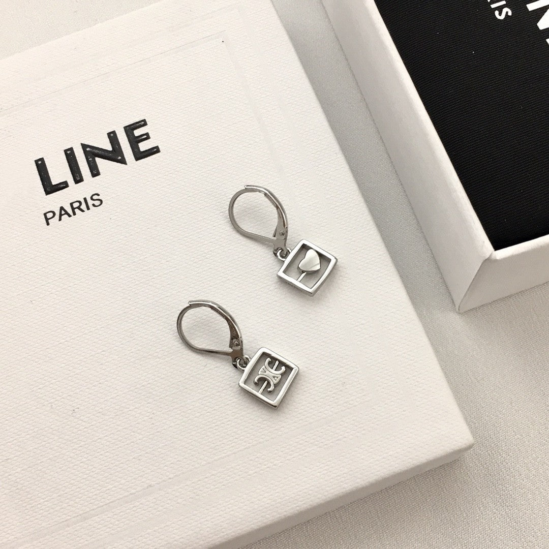 赛林家22新款方块凯旋门爱心不对称耳环女高级感气质CE风直播供应