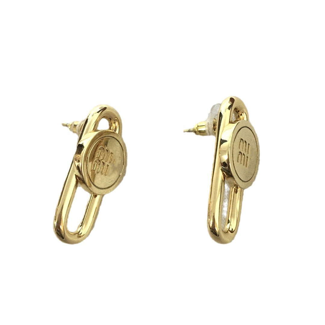 缪家新款MIU徽标耳钉女高级感个性气质光面黄铜镀金长条环形耳环