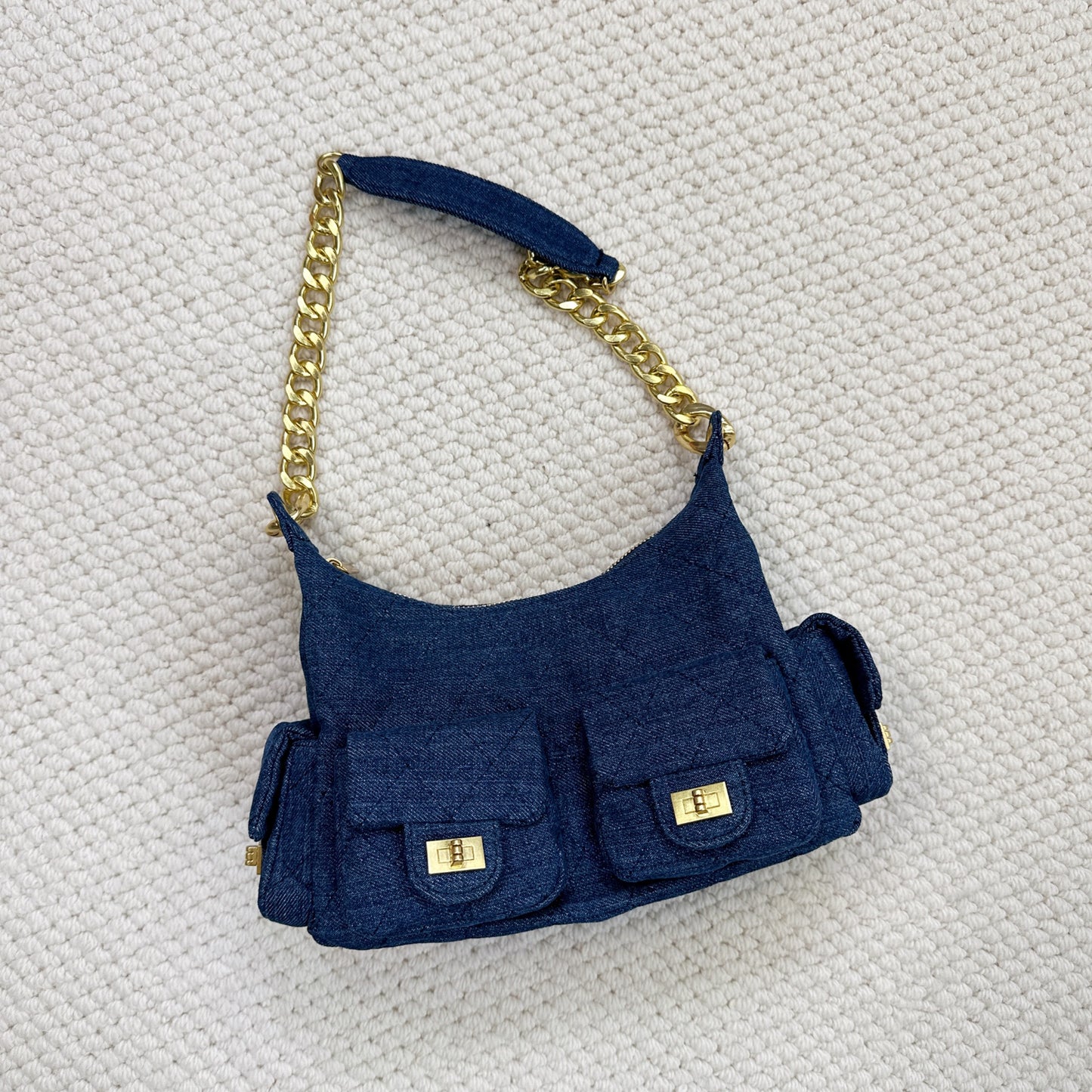 时尚简约小香25C hobo菱格抽绳水桶包复古腋下包单肩手提嬉皮女包