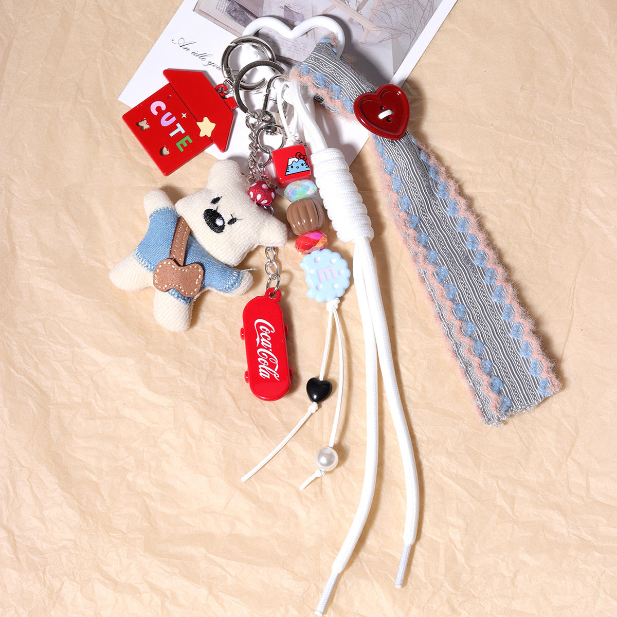 棉花毛绒小熊包包挂饰挂件时尚简约轻奢风百搭挂饰彩色串珠滑板车