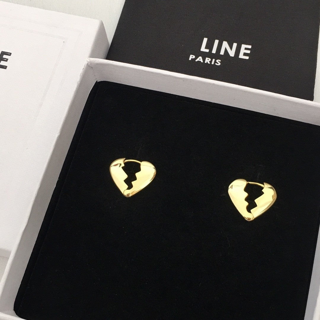 CELI风22新款心形耳环女光面气质个性高级感心动耳扣爱心耳饰