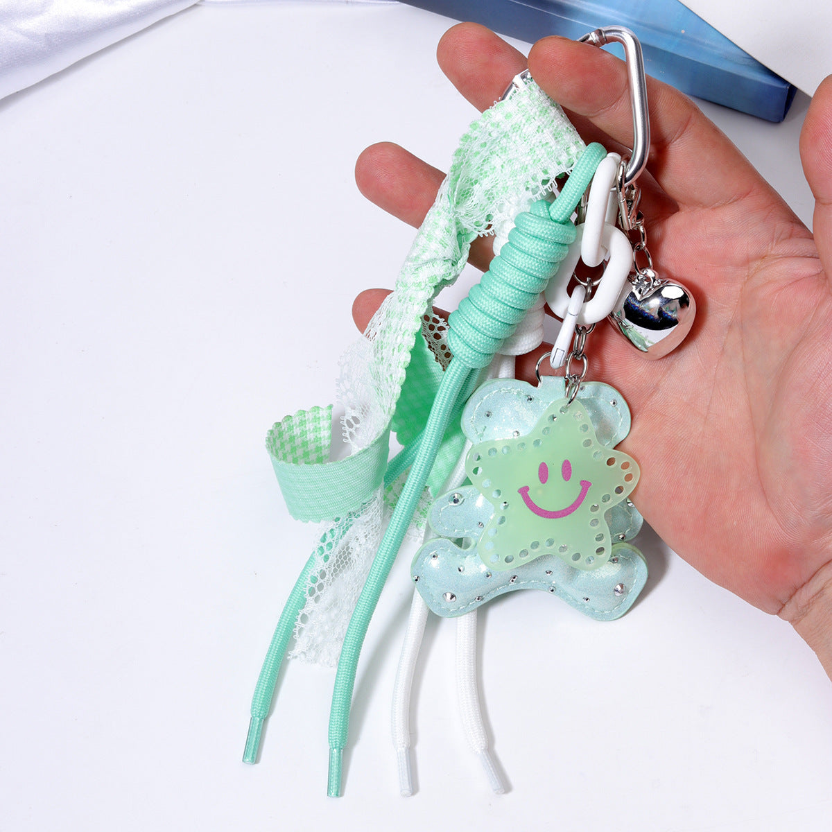 大量现货miu系包包挂件手机链挂绳装饰品带小提溜可挂萌粒盲盒娃