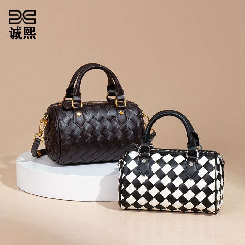 跨境新款手工编织女包气质百搭波士顿包手拎枕头包休闲单肩斜跨包