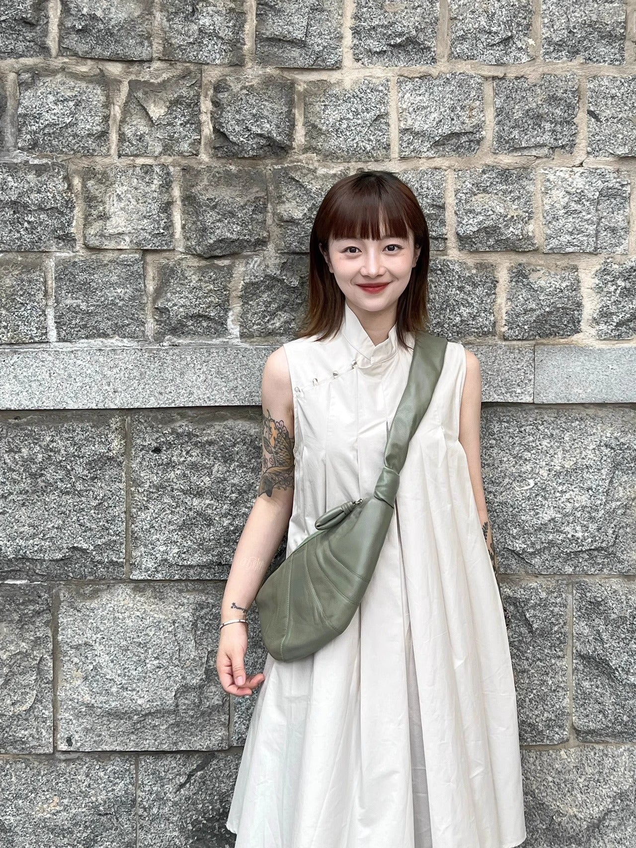 中号牛角包可颂包中性大容量慵懒流浪包斜挎包 直播一件代发批发