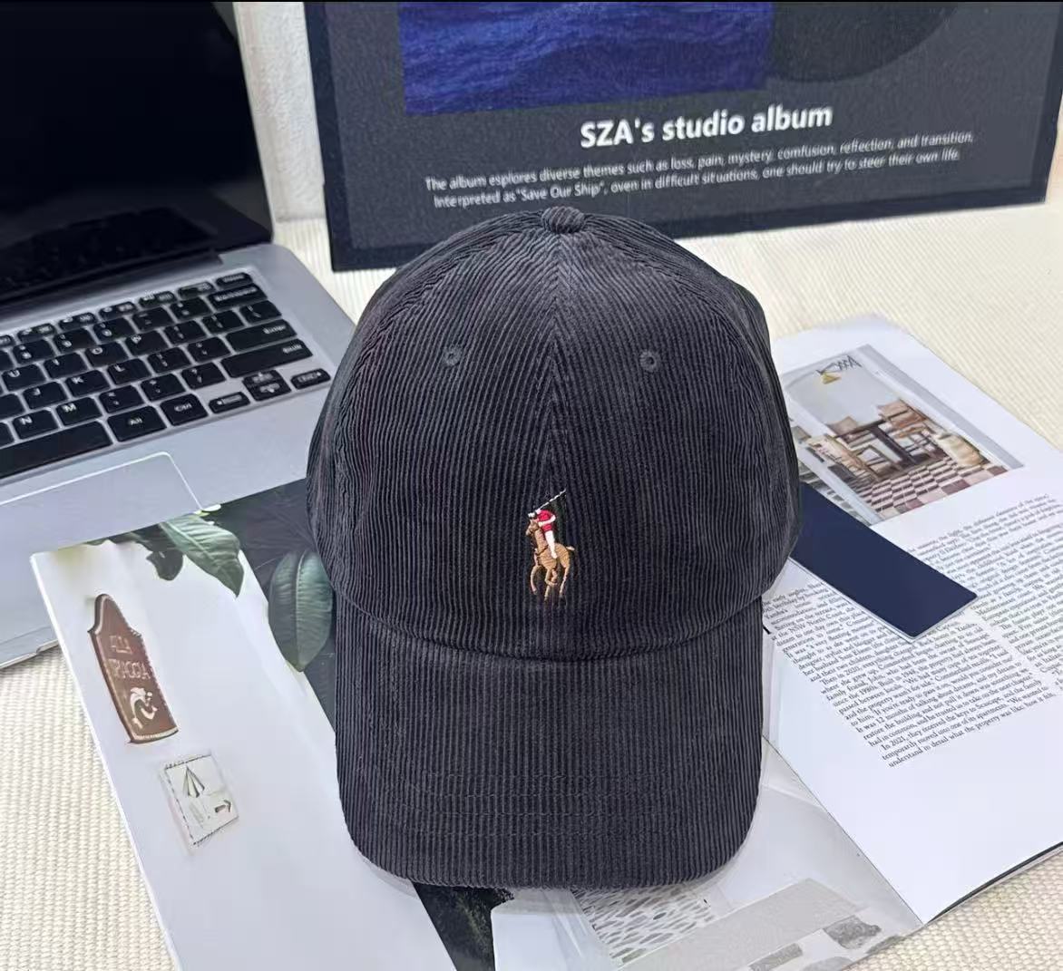 新款明星同款灯芯绒鸭舌帽子情侣棒球帽潮牌刺绣马百搭休闲大头冬