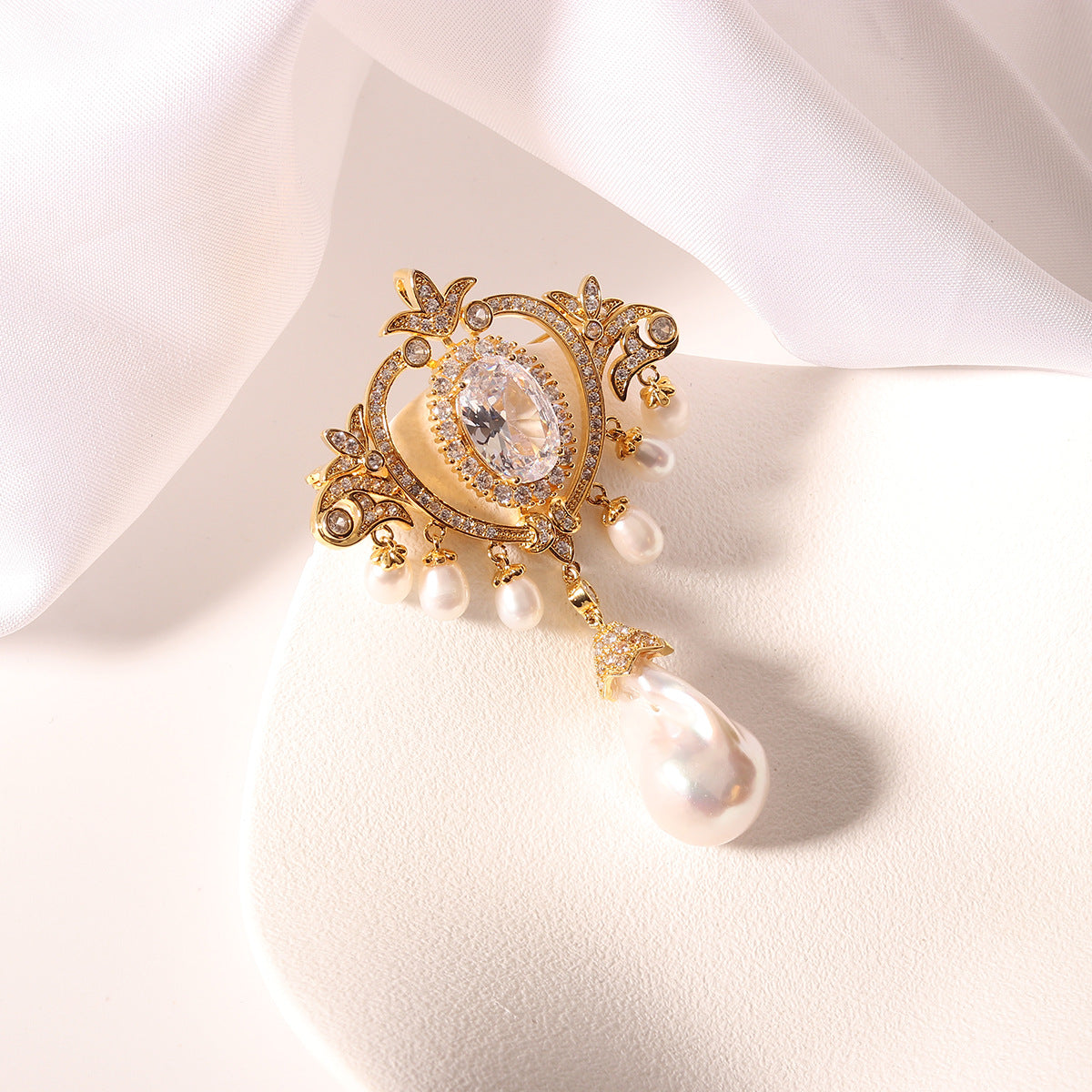 巴洛克宫廷珍珠胸针女高级感高端小众批发高档别针气质衣服西装