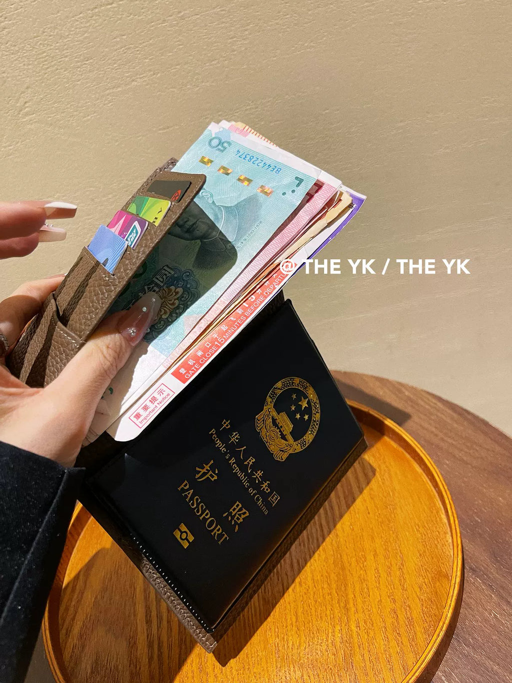 头层牛皮H护照夹真皮翻盖证件包护照包小巧银行卡夹套便携钱包薄