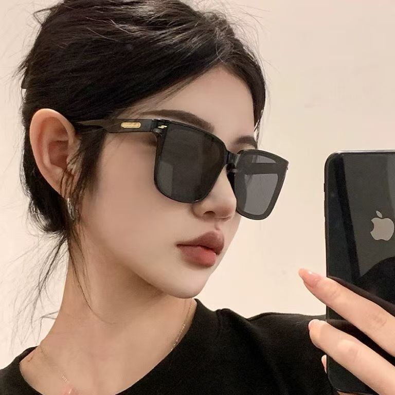 时尚黑色gm墨镜女高级感网红同款出街拍照显白方框太阳镜男士新款