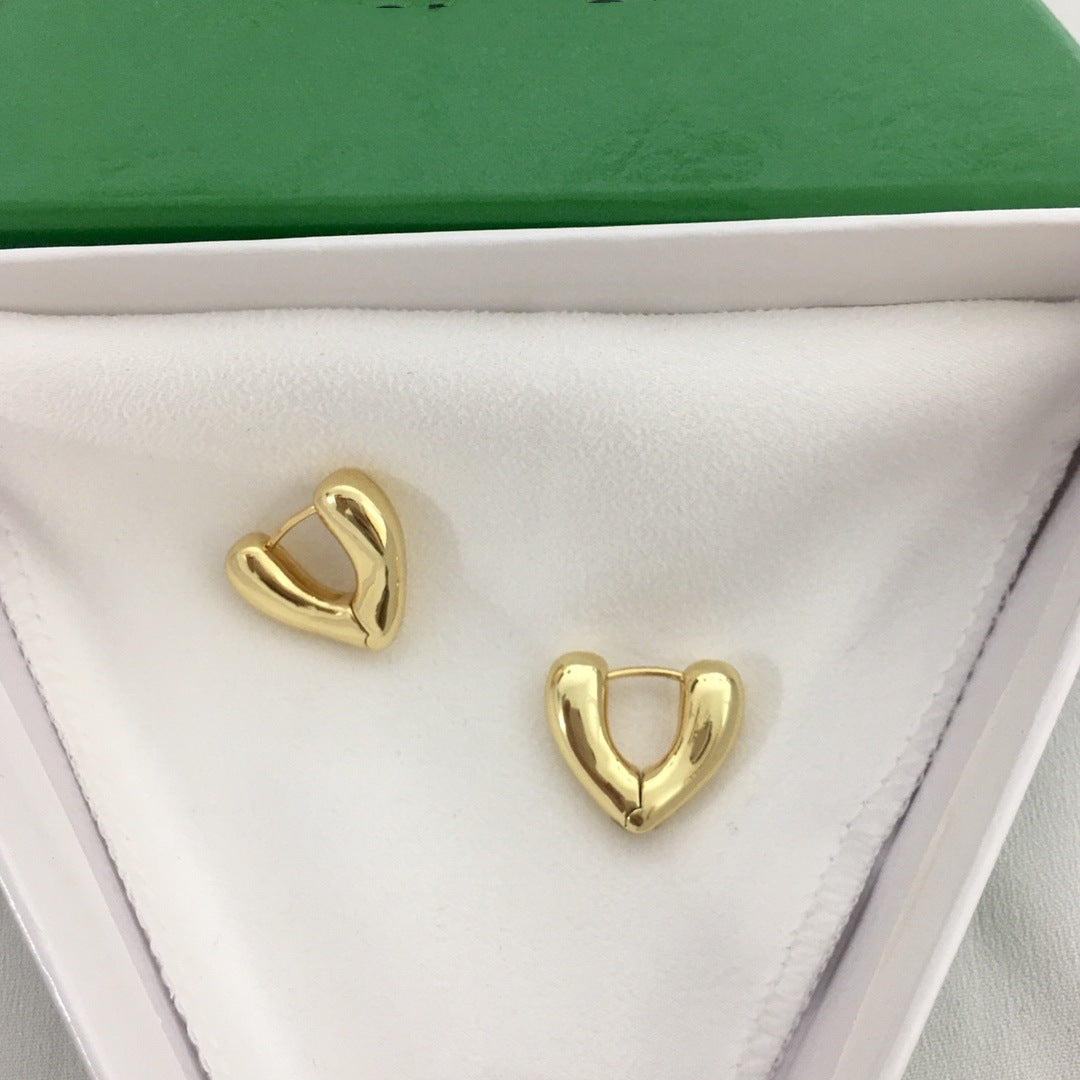 Bv22新款新款V型光面耳环女高级感气质港风几何形大耳扣