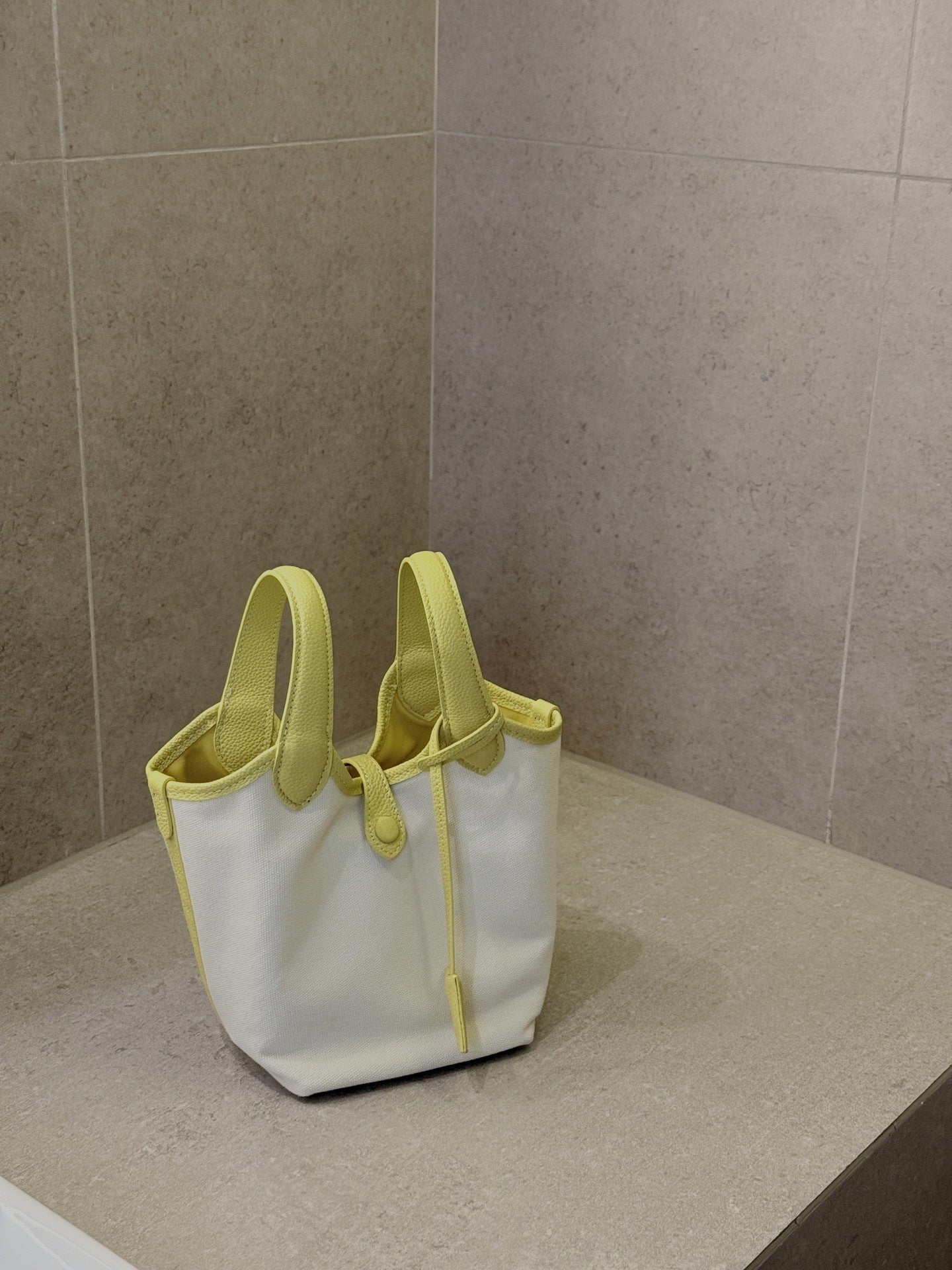 时尚女士单肩包潮流PU皮包轻便户外逛街手提包大容量斜挎软皮背包