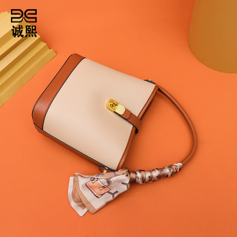 小众设计通勤手提水桶包女简约大气高级感时尚休闲百搭单肩斜挎包