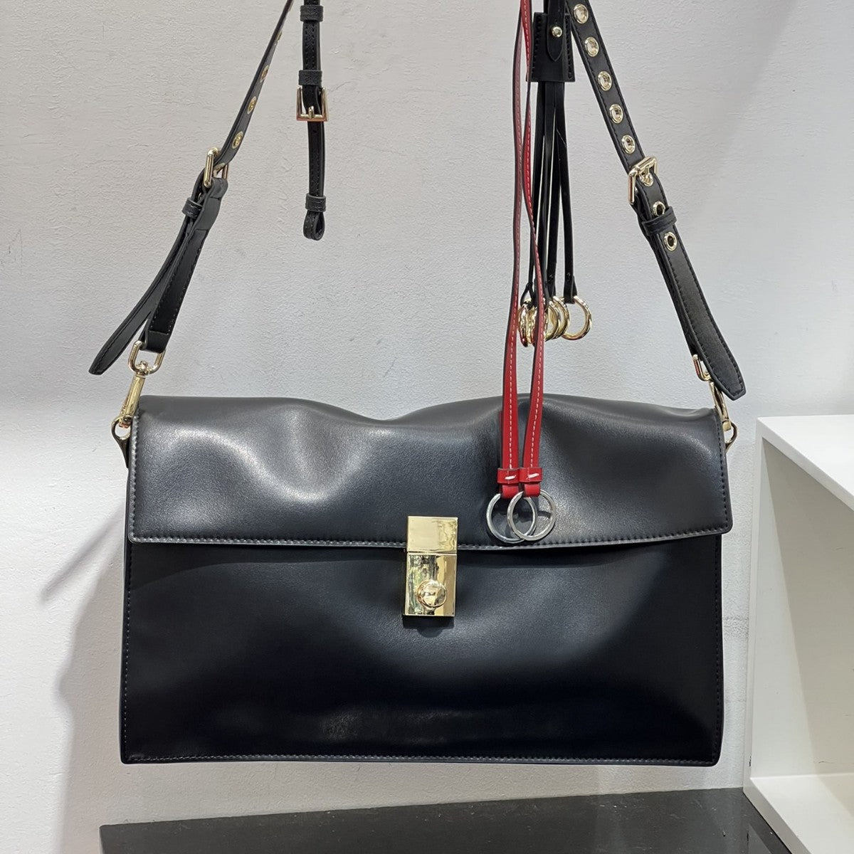 新款soft sound翻盖软皮风琴包头层牛皮彩色挂饰邮差包手提单肩包