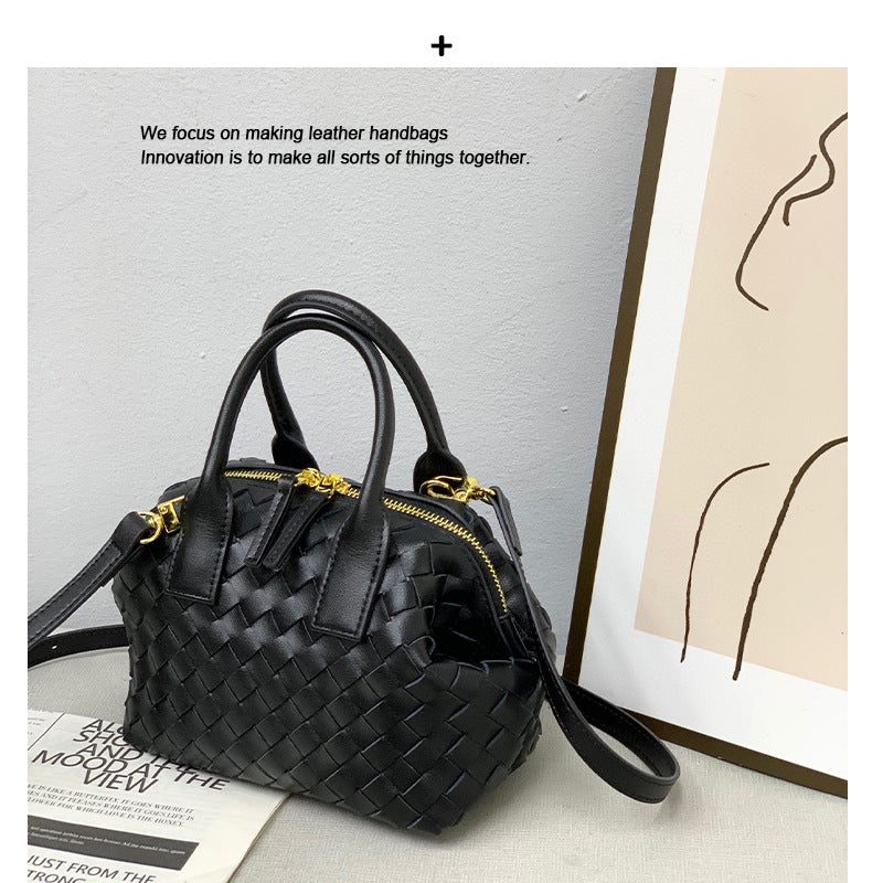 包包女2024新款真皮手工编织保龄球包女斜挎单肩小众波士顿手提包