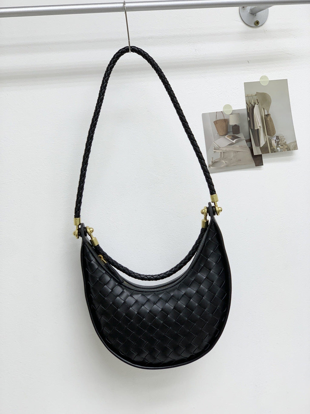 网红爆款编织纹真皮腋下包女百搭2025春季新款牛皮单肩斜跨饺子包